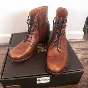 Rare Frye Sabrina 6G Laceup